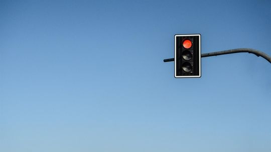 Nowa sygnalizacja na ulicy Wojska Polskiego. Dzisiaj o 15:00 technicy sprawdzą jej działanie