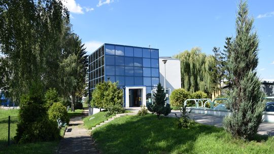 Nowe ustawy regulujące rynek pracy {ROZMOWA]