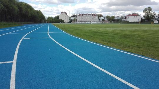 Nowe zaplecze dla sportowców na stadionie lekkoatletycznym - przetarg na kontener szatniowy w toku