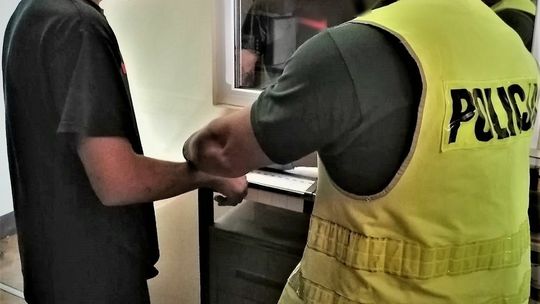 Pelplin: Ukradł dwa samochody. Odpowie za to w warunkach recydywy