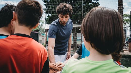 Pieniądze na wakacje. Młodzi ludzie nie muszą zostawać w domach