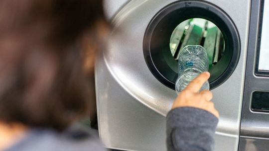 Pieniądze za oddanie puszki i butelki do sklepu. Nie tak szybko, nie w każdym sklepie