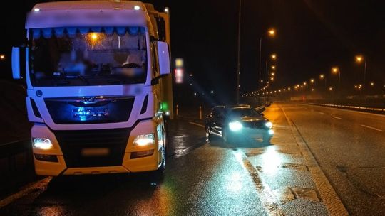 Pijany kierowca utrudniał wjazd na autostradę. Miał prawie 2,5 promila alkoholu w organizmie