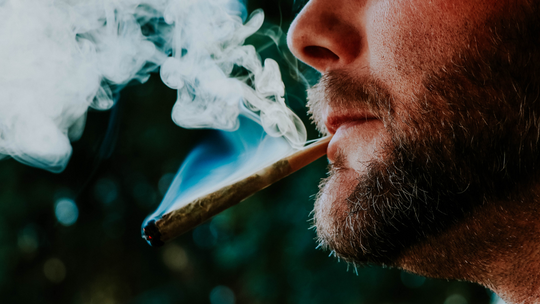 Po marihuanę sięgamy najczęściej. Wiele osób w samotności