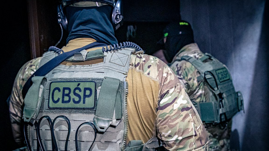 Po ponad 30 latach trafili wreszcie za kraty. Odpowiedzą za zabójstwo