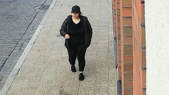 Podała się za policjantkę i wyłudziła kilkadziesiąt tysięcy złotych [POSZUKIWANIA]