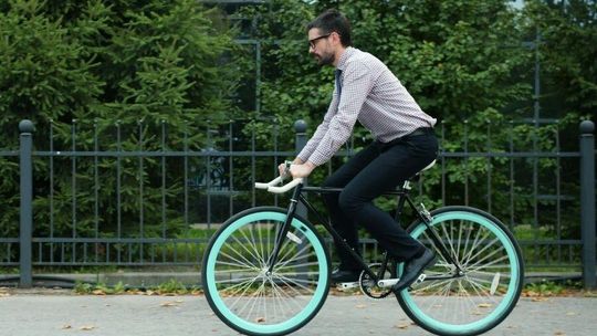 Polacy kochają rowery, ale nie znają przepisów