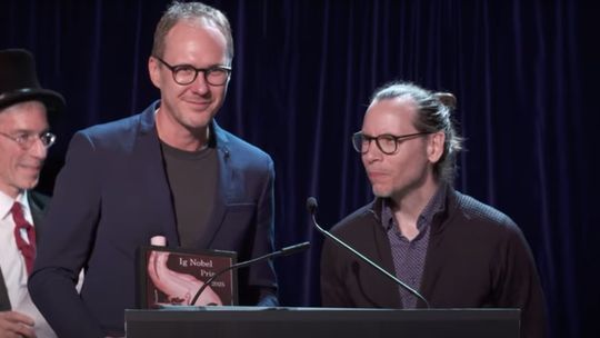 Polak zdobył IG Nobla. I 10 bilionów bezwartościowych dolarów