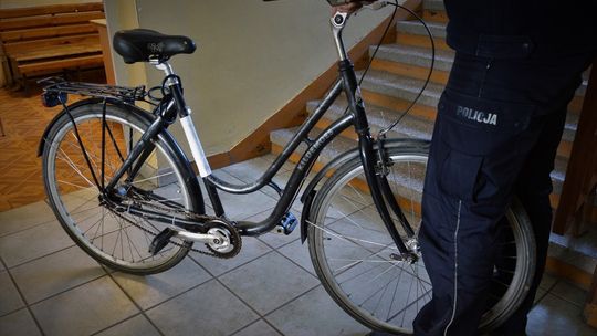 Policjanci odzyskali skradziony rower. Teraz szukają jego właściciela