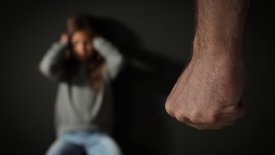 Policzyli koszty przemocy domowej