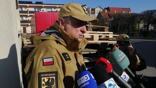 Pomorska straż pożarna pomaga Ukrainie. Z Tczewa wyruszył pierwszy transport sprzętu