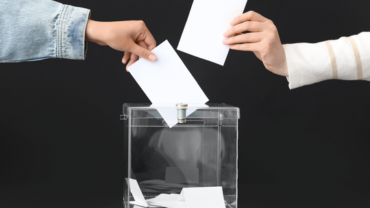 Ponowne liczenie głosów wybiorczych na finiszu. Będzie raport