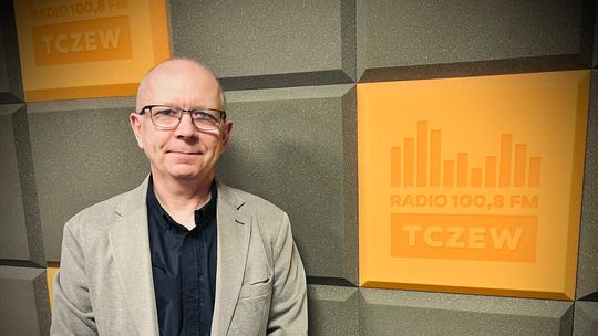 "Plecak ewakuacyjny jest średnio trafionym pomysłem". Rozmowa o "Poradniku Bezpieczeństwa"