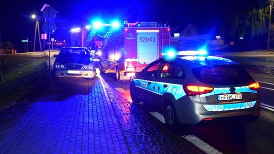 Potrącenie pieszej na drodze krajowej nr 22. Policjanci apelują o ostrożność