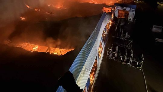 Pożar hali produkcyjnej w Rusocinie [AKTUALIZACJA]