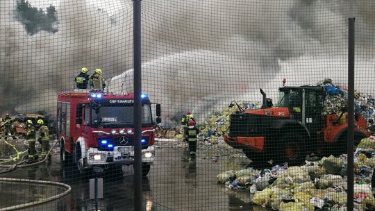 Pożar wysypiska śmieci w tczewskim ZUOS-ie [AKTUALIZACJA]