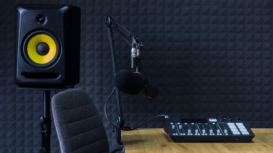 Praca z dźwiękiem, w co wyposażyć pomieszczenie dla muzyka?