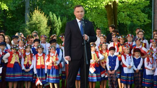 Prezydent w Pelplinie. "Potrzeba konstytucji dla zmieniającej się Polski" [ZDJĘCIA]