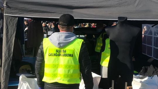 Pruszcz Gdański: Na targowisku odnaleziono nielegalne wyroby