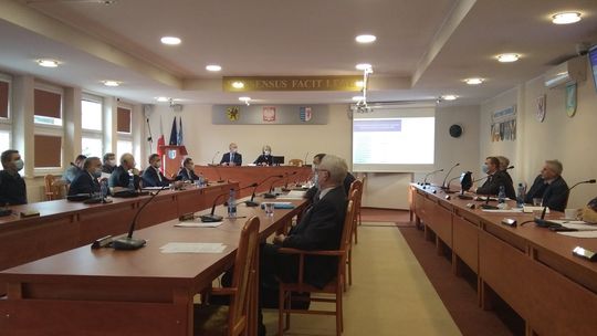 Rada powiatu wciąż nie uchwaliła budżetu