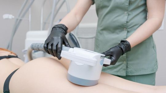Redukcja cellulitu - jakie zabiegi medycyny estetycznej dają najlepsze rezultaty?