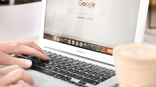 Rok 2025 w polskim Google. Co Polacy wpisywali najczęściej?