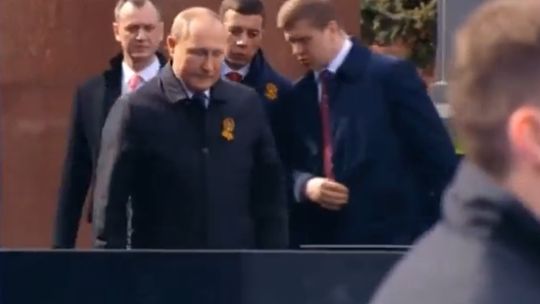 Rosja świętuje, a Putin bredzi o wojnie w Ukrainie