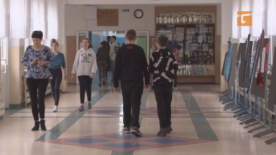 Rozpoczyna się nowy rok szkolny. Ilu uczniów usłyszało dziś pierwszy dzwonek? 