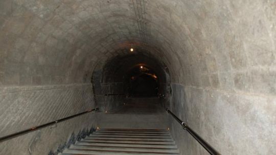 Rząd rusza z budową schronów. Miliardy na ochronę ludzi