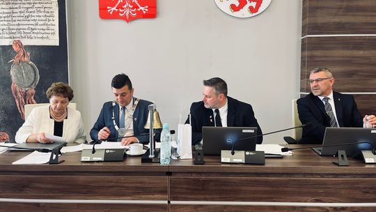 Głosowanie nad wotum zaufania i absolutorium dla prezydenta na czerwcowej sesji rady [PORZĄDEK OBRAD]