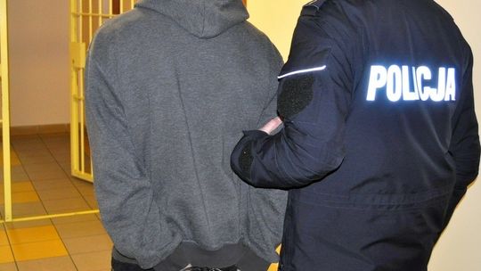 Skórcz: Mieszkaniec powiatu tczewskiego uciekał przed policją. Był już wcześniej poszukiwany za kradzież
