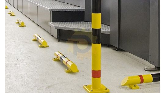 Słupki ochronne – rozwiązanie zwiększające bezpieczeństwo ludzi, maszyn i przedmiotów