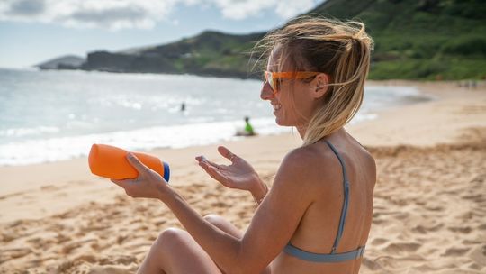 Sprawdź skład kremu do opalania. Ten składnik jest rakotwórczy! 