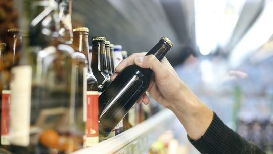 Sprawdzili drinki i piwa smakowe. Mają feler: za mało alkoholu