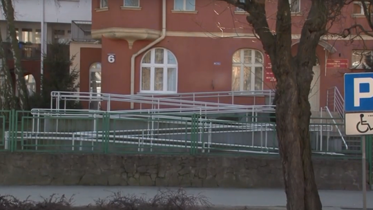 Środki na likwidację barier architektonicznych. Jak je zdobyć? 