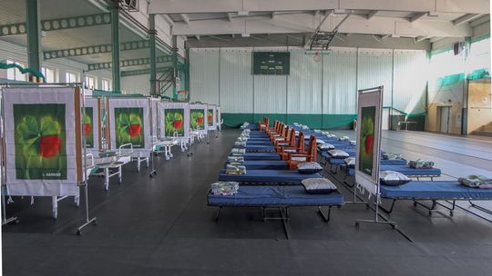 Starogard Gdański: Hala sportowa gotowa na przyjęcie uchodźców