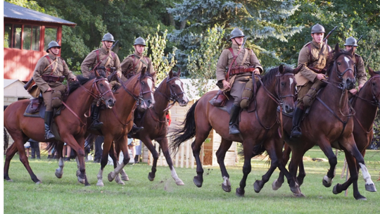 Święto Kawalerii w Starogardzie Gdańskim. W programie m.in. festyn i pokaz sprzętu wojskowego