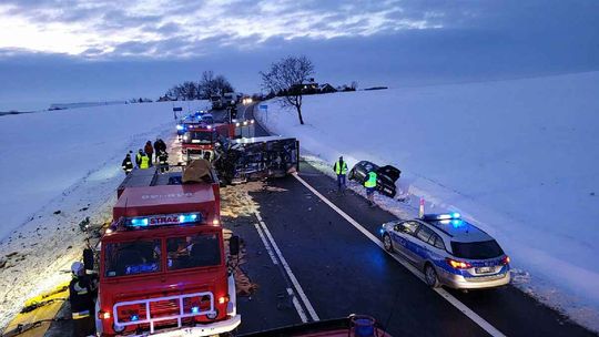 Szprudowo: Poważny wypadek na drodze krajowej nr 91 - dwie ofiary śmiertelne [AKTUALIZACJA]