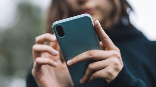 Tak Polacy przenoszą numery telefonów. Na topie są małe sieci