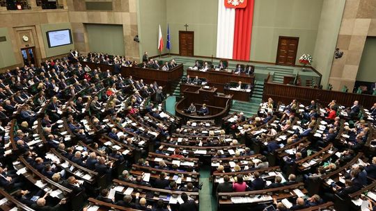 Taką pożyczkę chciałby dostać każdy Kowalski. Ile nas kosztują posłowie?