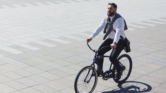 Tankowanie boli. Polacy przesiadają się na gravele i e-bike’i Tankowanie boli. Polacy przesiadają się na gravele i e-bike’i