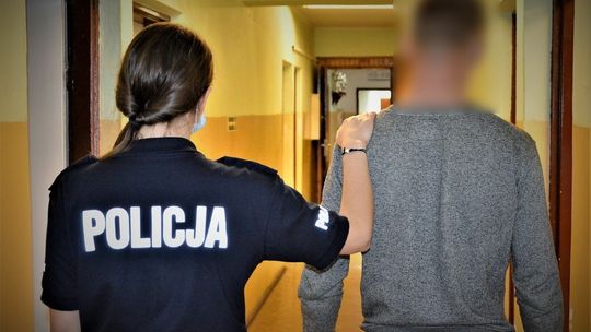Tczew: 30-latek odpowie za kradzież, oszustwo i włamanie