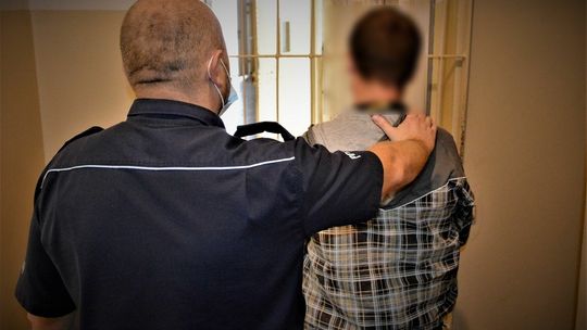 Tczew: Czekoladowy złodziej ujęty. Łącznie ukradł 96 tabliczek