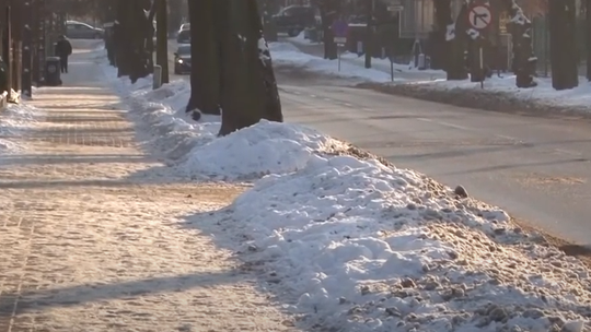 Tczew: Jak dochodzić odszkodowania, gdy np. złamiemy nogę na nieodśnieżonym, miejskim chodniku?