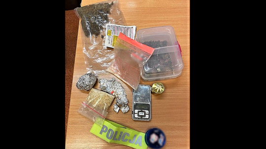 Tczew: Kupili narkotyki. Po transakcji zatrzymała ich policja