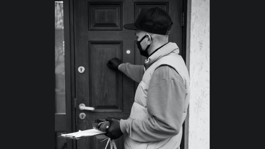 Tczew: Oszuści pukają do drzwi! Uważajcie na osoby podszywające się pod organizacje wspierające Ukrainę