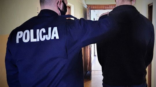 Tczew: Podczas wizyty w sklepie ukradł perfumy i szczoteczki do zębów