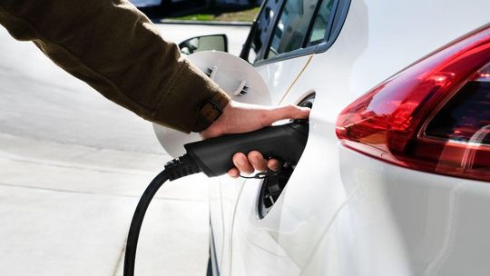 To nie będzie za Bóg zapłać. Kościół chce ładować elektryki