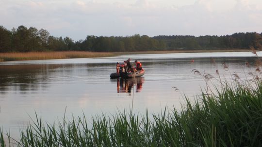 Tragedia na jeziorze Czarnoleskim. Utonął mężczyzna