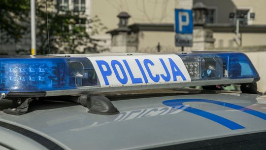Tragedia w Tczewie: Zwłoki 43-latki w mieszkaniu. Policja zatrzymała 19-latka